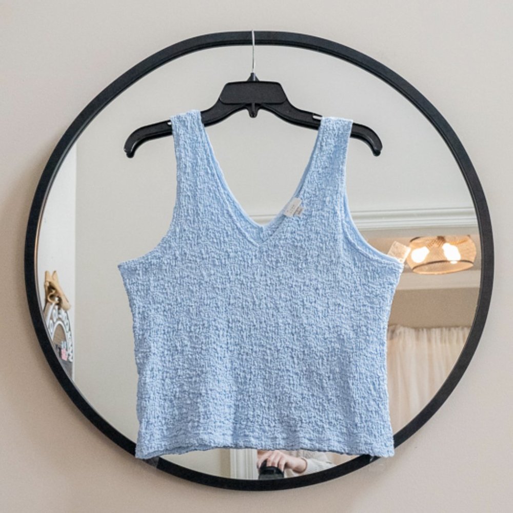 ✨Like New: a new day Light Blue Crinkle Tank